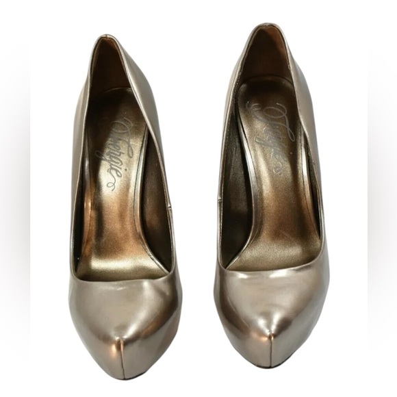 Fergie Bunny Stiletto Pump in Taupe Size 5 NIB - Picture 4 of 8